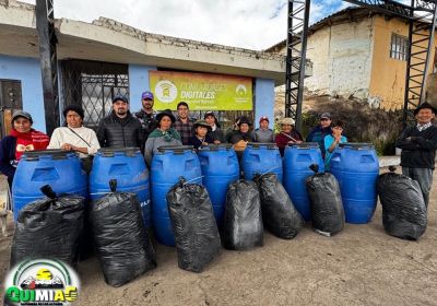 GAD Quimiag y MAG brindan apoyo con silo a familias afectadas por deslizamiento en Balcashí y Puculpala
