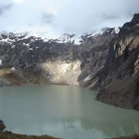 laguna a los pies del altar