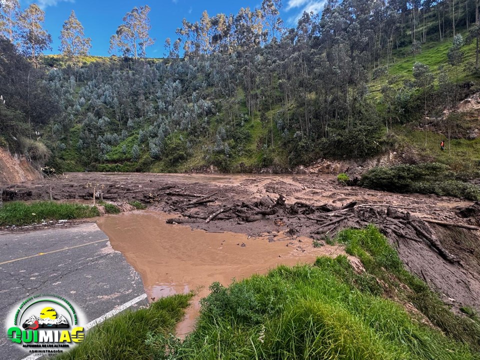 GAD Quimiag y Prefectura de Chimborazo actúan con rapidez ante desbordamiento de la quebrada en Puculpala
